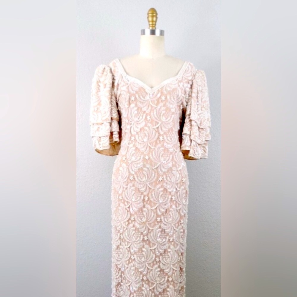 VTG Nude Beige Lace Pearl Beaded Dress- UPDATED PHOTOS w MEASUREMENTS